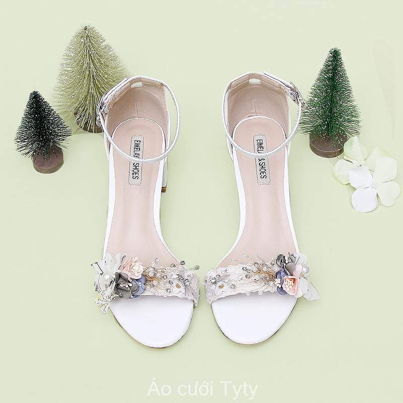 Giày cưới sandal đính hoa