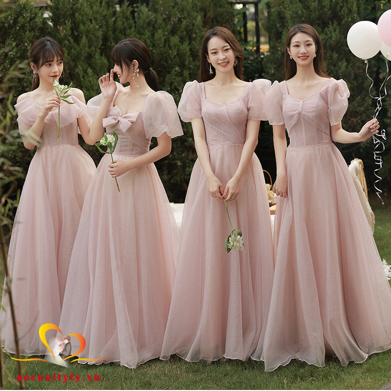 Đầm phù dâu màu hồng đơn giản