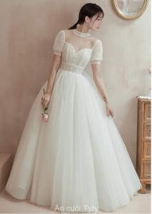 Váy cưới công chúa đơn giản, nhẹ nhàng