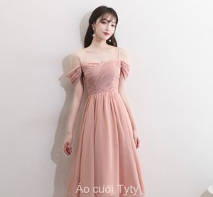 Váy phụ dâu màu hồng nhẹ nhàng