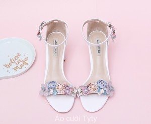Giày cưới sandal đính hoa