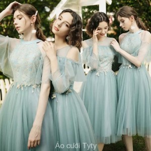 Váy phù dâu màu xanh nhẹ nhàng