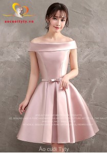 Váy ngắn màu hồng đơn giản