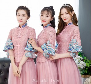 Váy phù dâu truyền thống màu hồng
